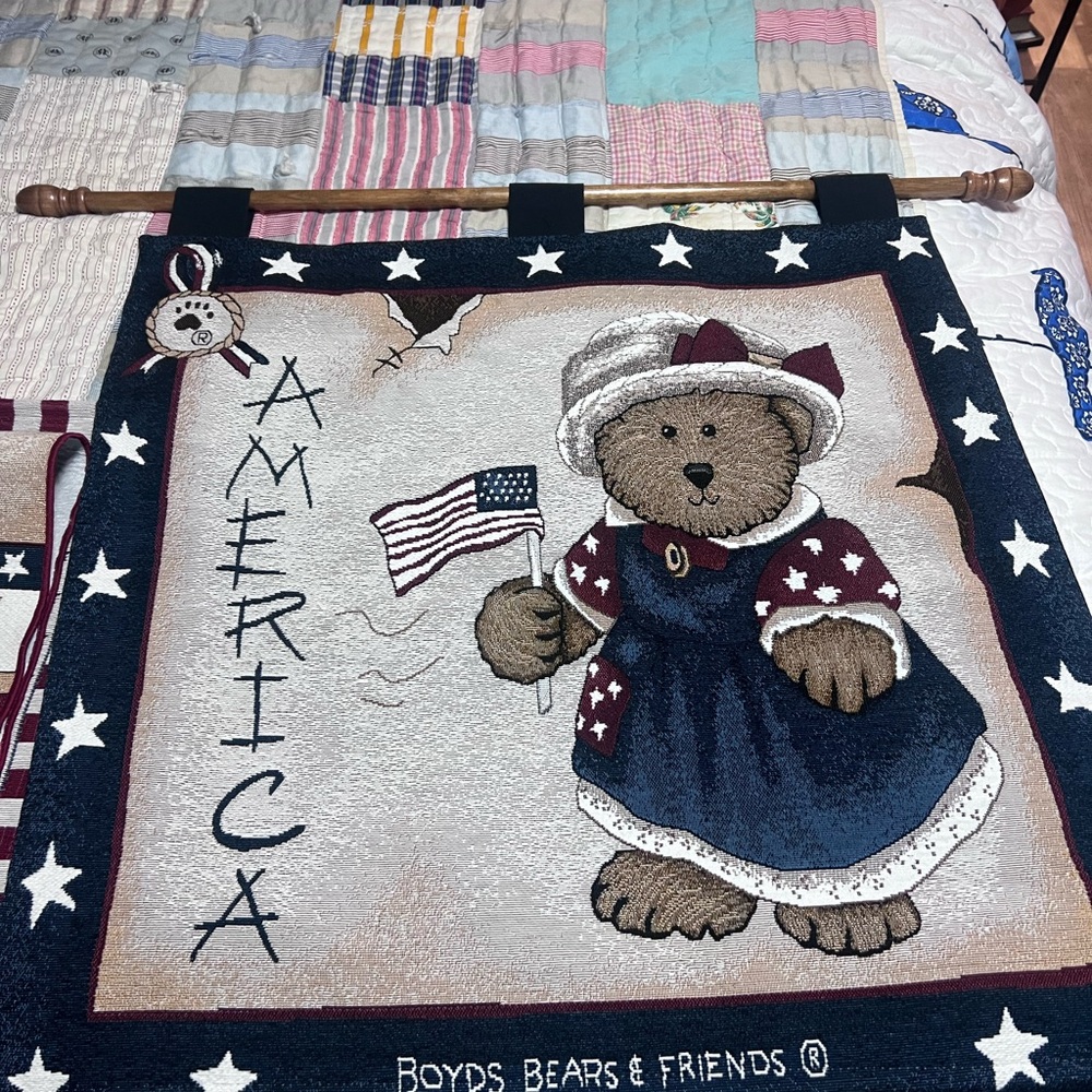 Boyds Bears Home of the Free Bell Pull